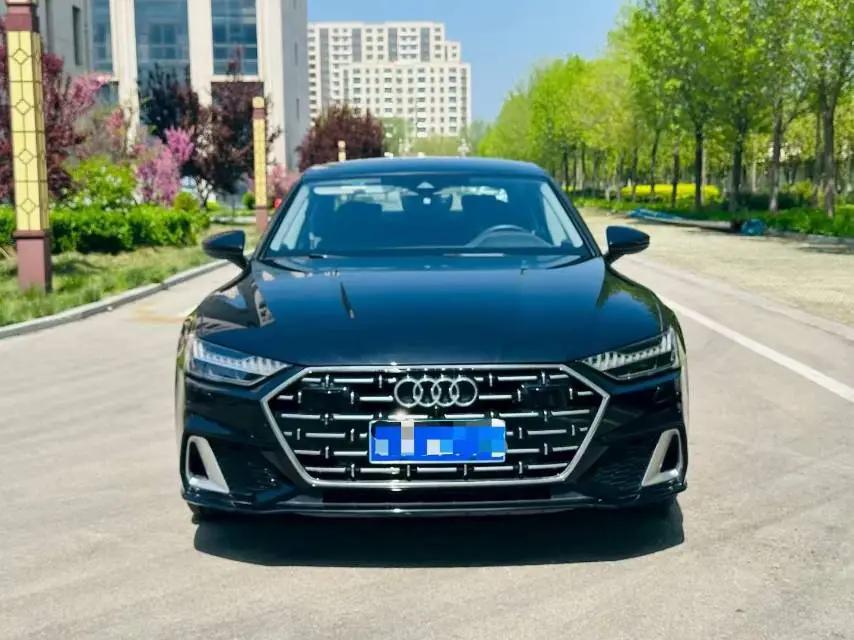 Audi 2024 A7L 2.0TFSI 45TFSI Luxury Automatic 3