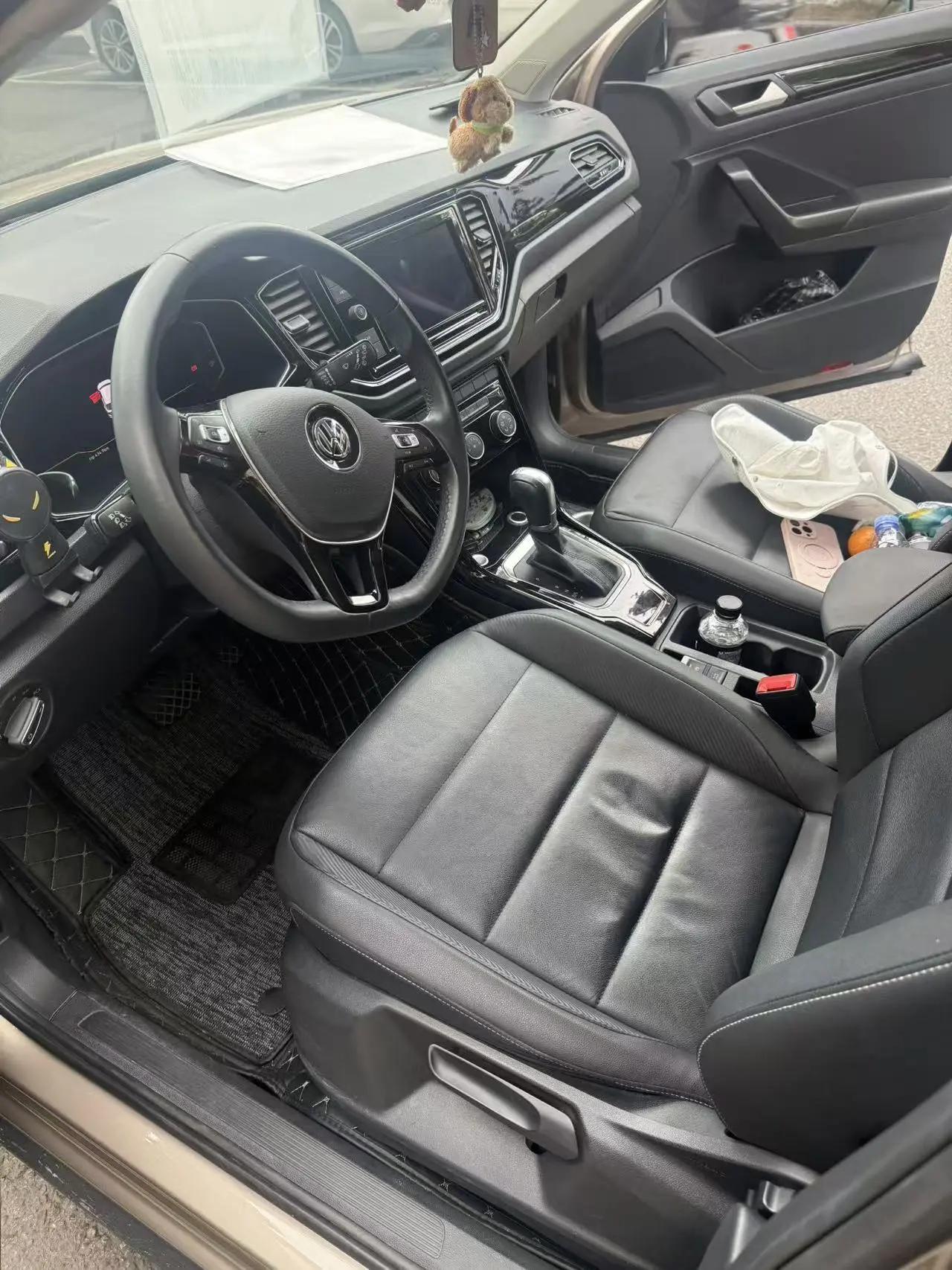 T-ROC Tange 2019 280TSI DSG Two-Drive R-Line 4