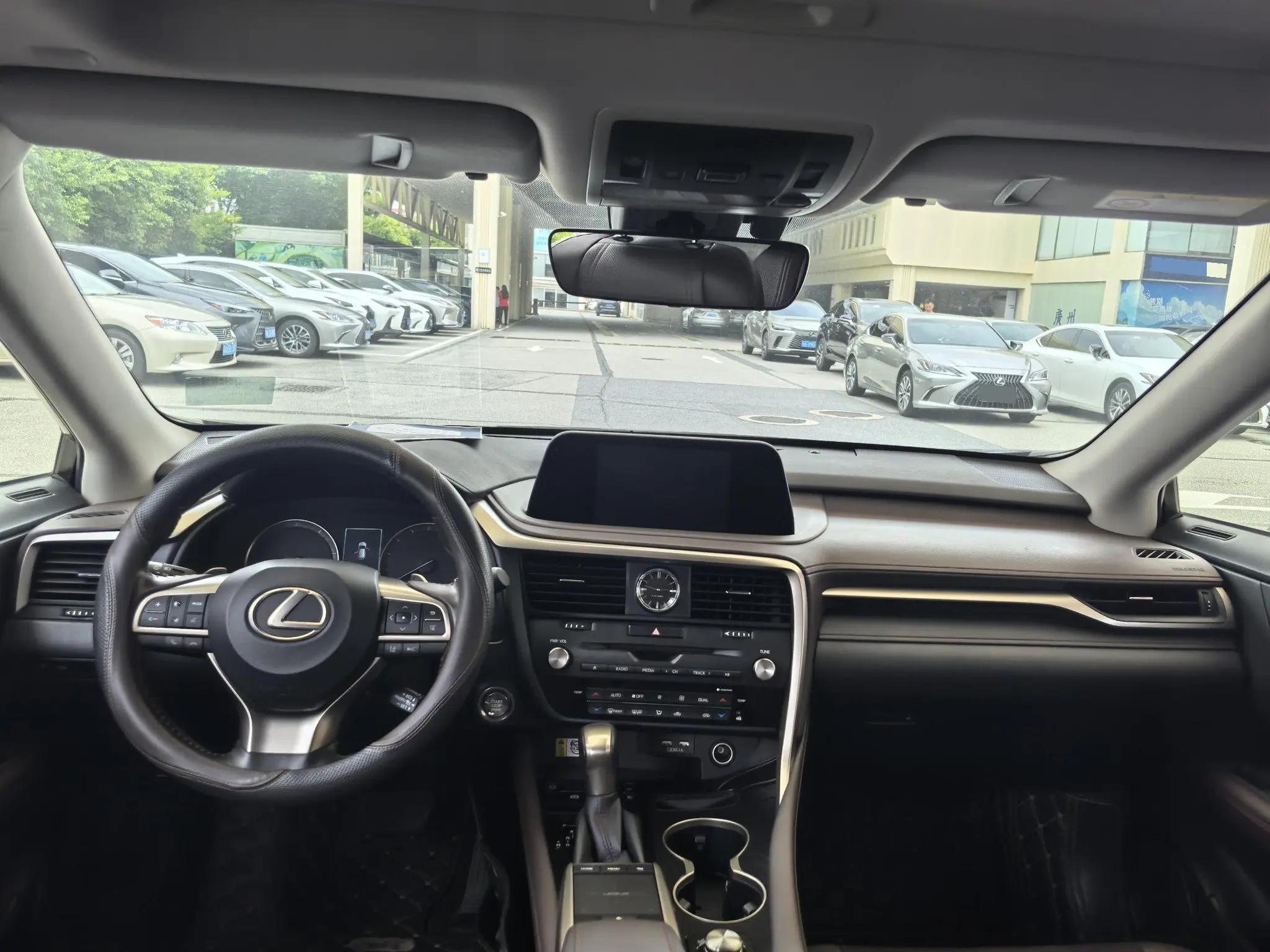 Lexus RX 2020 15000.00g Drive Comfort Edition Country V 5
