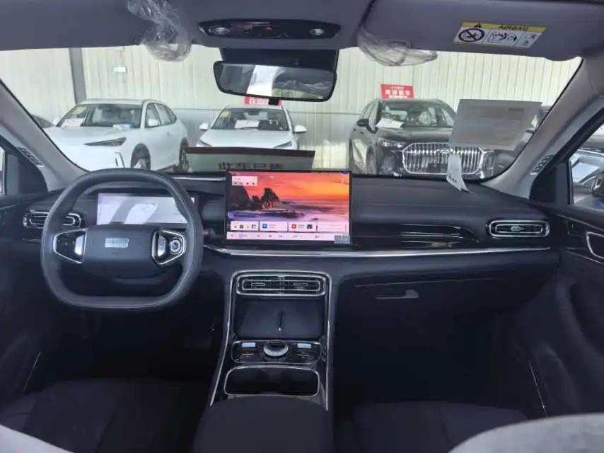 Geely Galaxy 2025 xingyao 6 EM-i 1.5 125km sailing version automatic gear 5