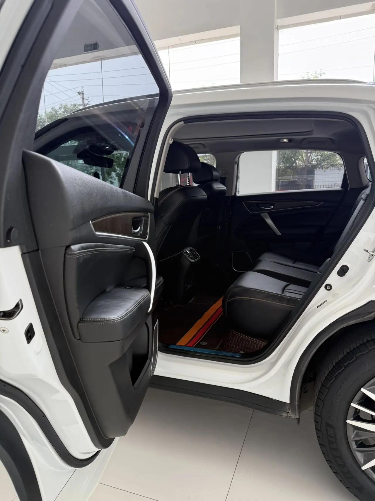 Crown Road 2020 370TURBO 4-wheel Drive Premium Edition Double Color 5
