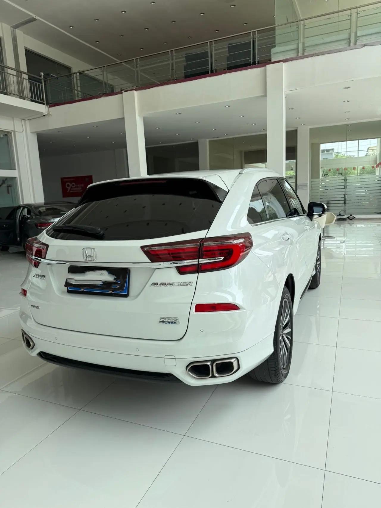 Crown Road 2020 370TURBO 4-wheel Drive Premium Edition Double Color 8