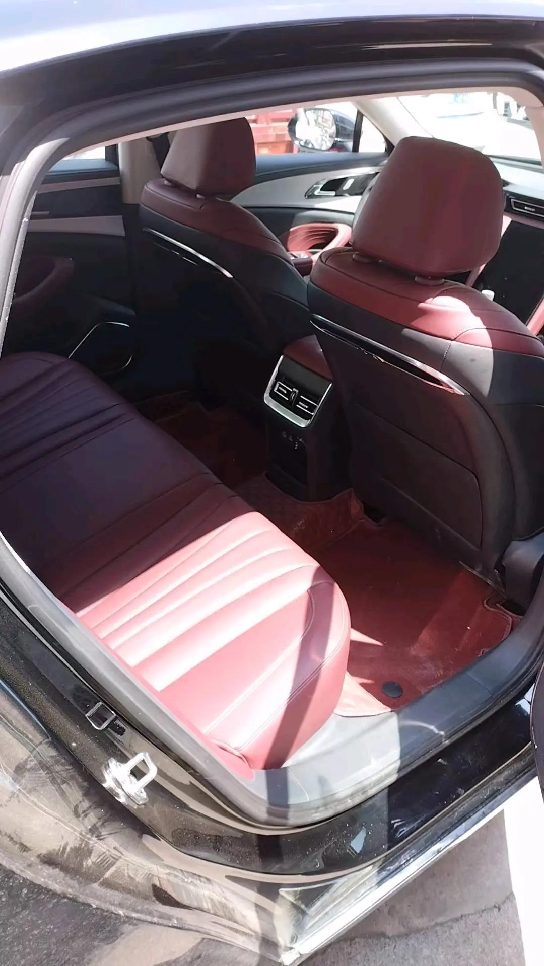HongQi 2025 H5 2.0T Flag Enjoy 500000 Commemorative Automatic Gear 5