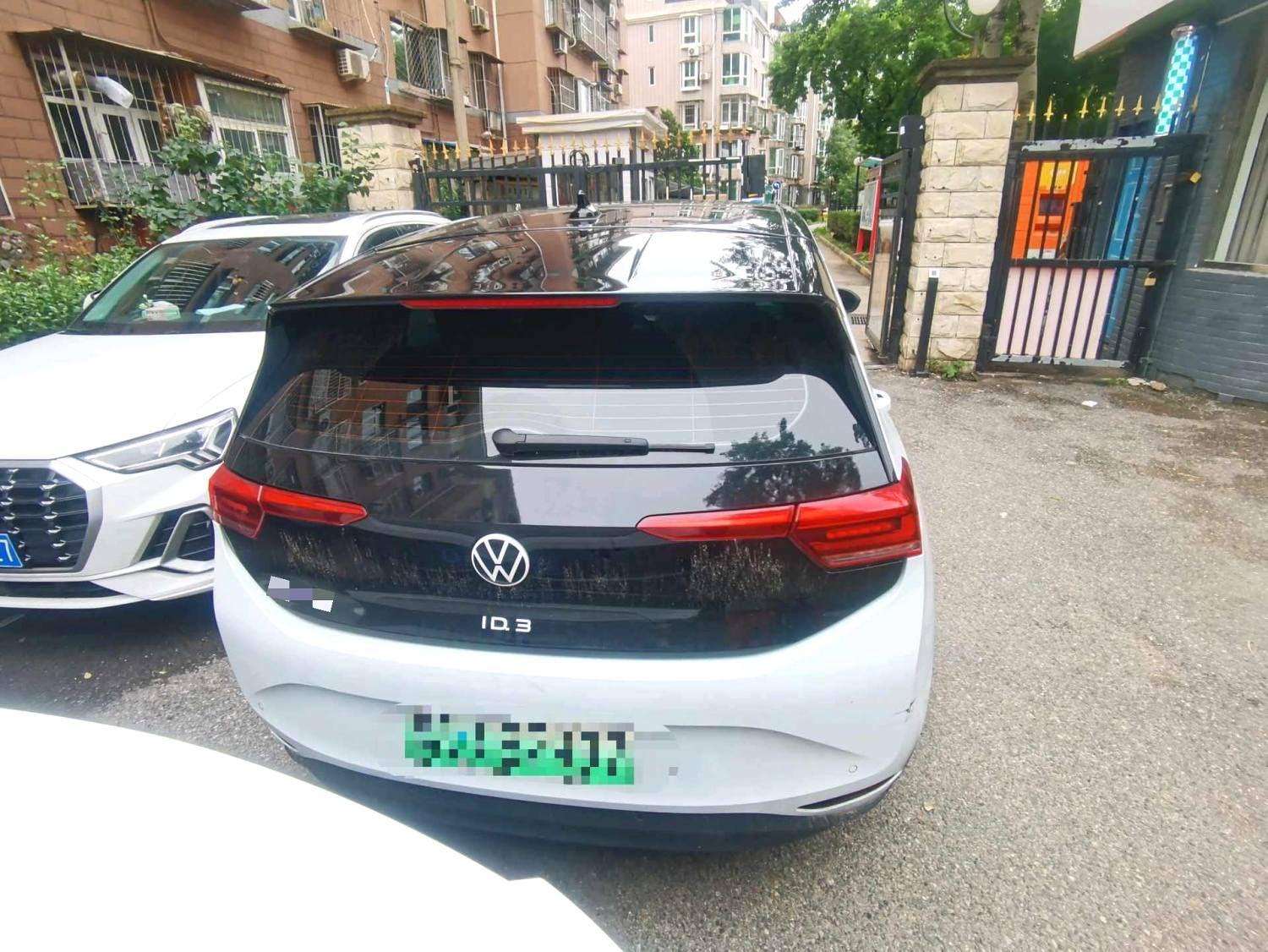 Volkswagen 2023 ID. 3 Upgraded Pure Smart Edition, Automatic Transmission 3