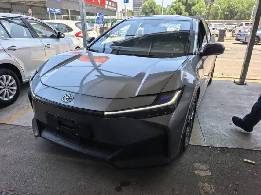 Открыть галерею: Toyota 2023 bZ 3 616km long endurance PRO automatic gear