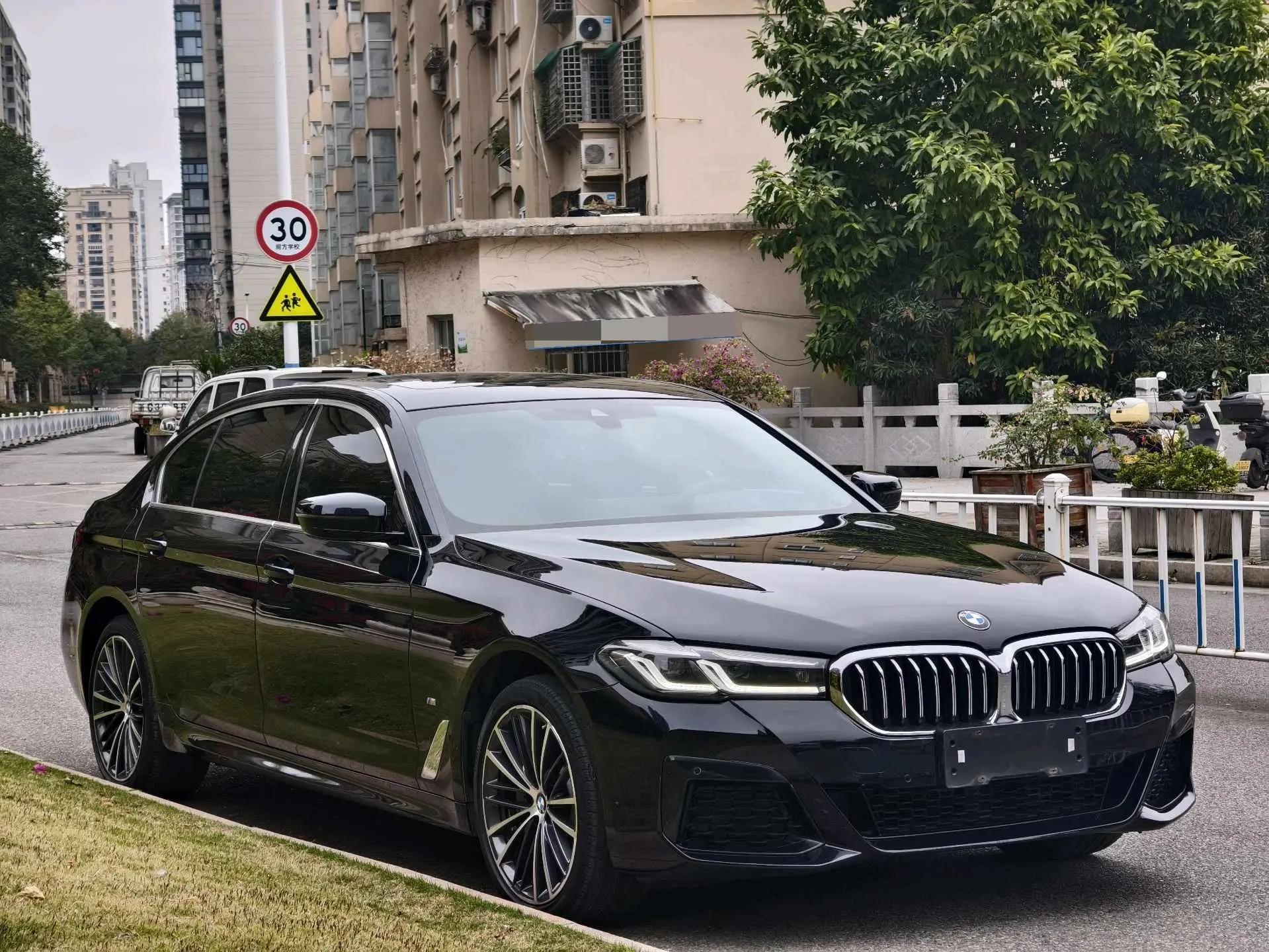 BMW 5 Series 2023 530Li 2.0T Luxury Model M Sport Package Automatic 3