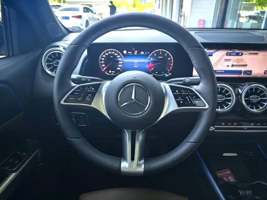 Mercedes Benz 2025 GLB 220 48V 2.0T Dynamic Automatic 12