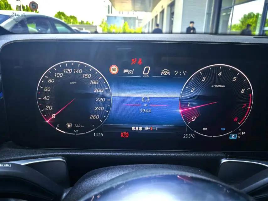 Mercedes Benz 2025 GLB 220 48V 2.0T Dynamic Automatic 14