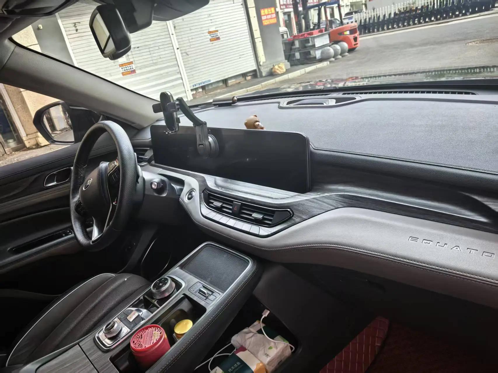 Ford 2023 Lingyu 2.0T EcoBoost 225 Zunling 7-seat (2/2/3) automatic gear 3
