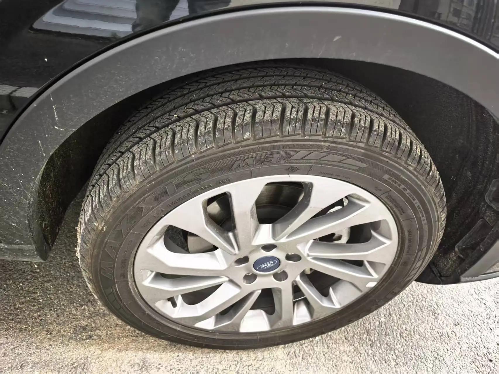 Ford 2023 Lingyu 2.0T EcoBoost 225 Zunling 7-seat (2/2/3) automatic gear 5