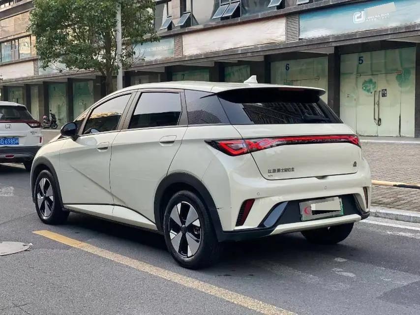 BYD 2023 Dolphin 420km Freedom Edition Automatic 9