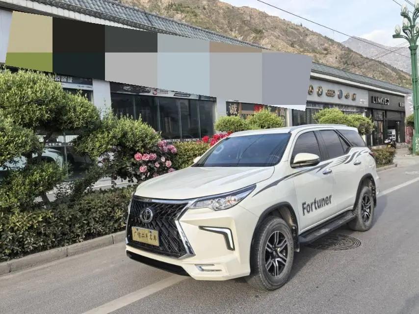 打开图片灯箱:Toyota Fortuner (Imported) 2019 Fortuner 2.7 EXR Middle East Edition Automatic Gear