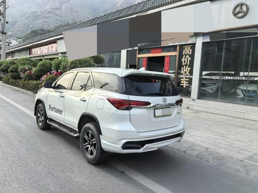 Toyota Fortuner (Imported) 2019 Fortuner 2.7 EXR Middle East Edition Automatic Gear 4