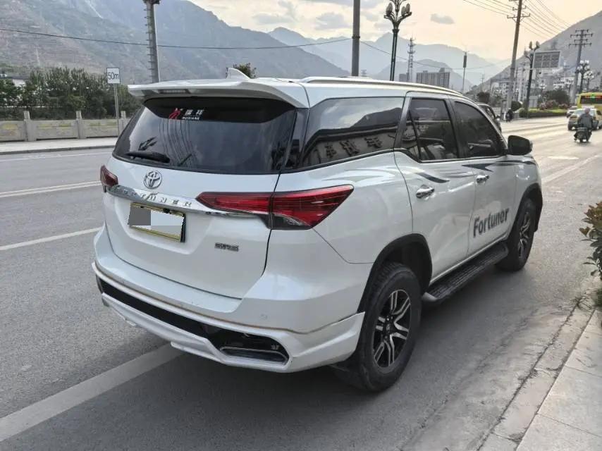 Toyota Fortuner (Imported) 2019 Fortuner 2.7 EXR Middle East Edition Automatic Gear 6