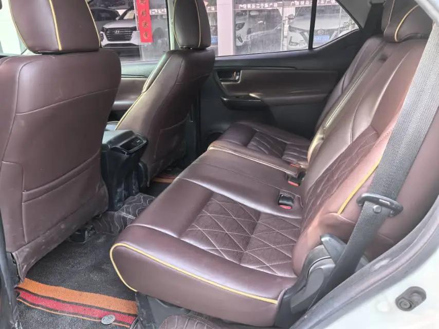 Toyota Fortuner (Imported) 2019 Fortuner 2.7 EXR Middle East Edition Automatic Gear 9