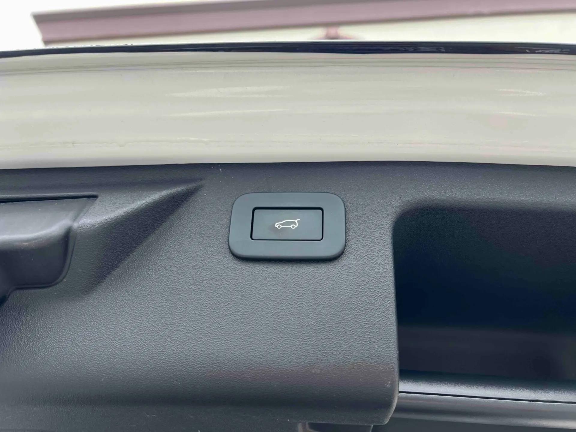 Discover Sport 2024 Deluxe Custom Edition 17