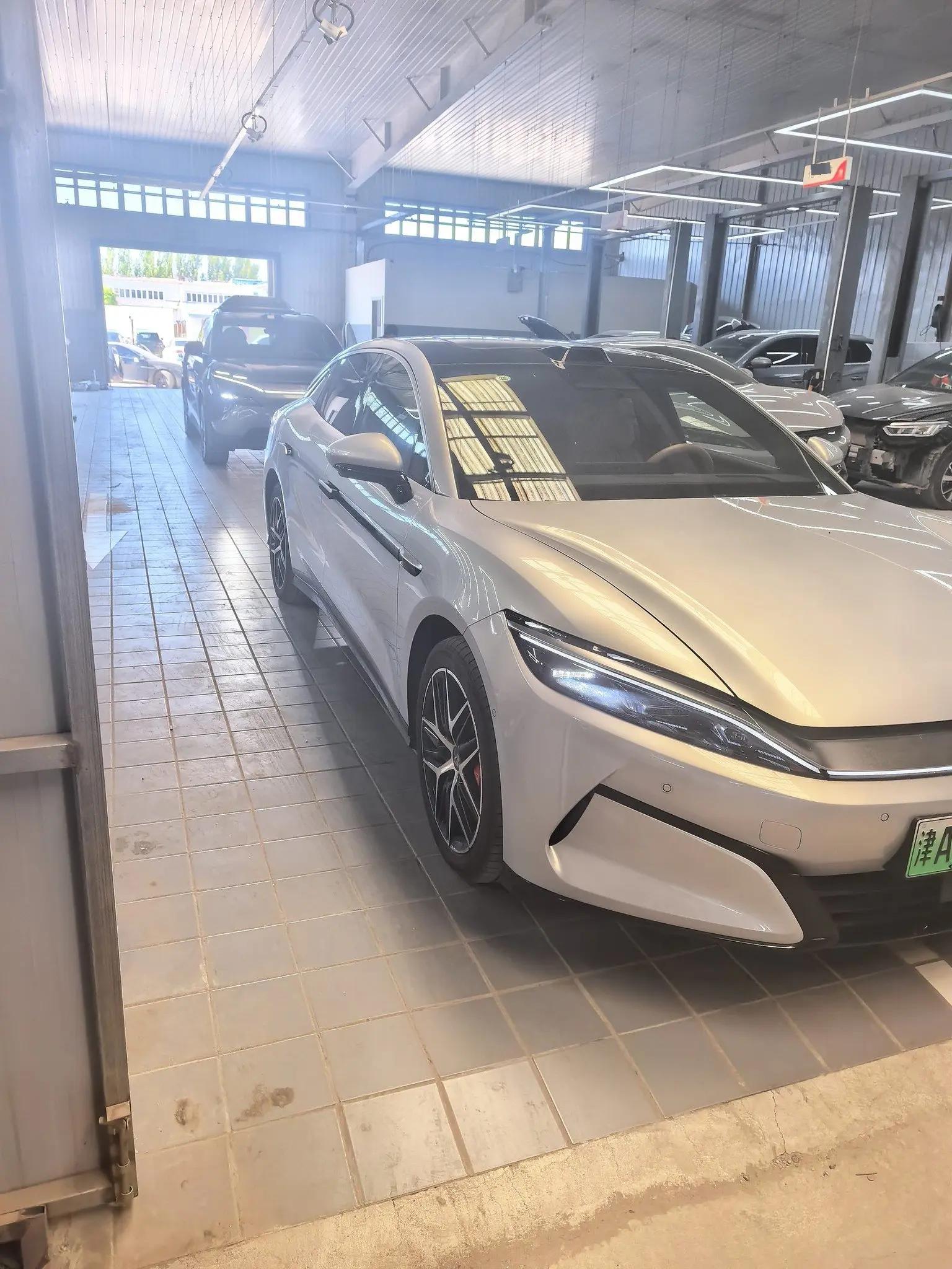 Han L 2025 EV four-wheel drive laser Radar flagship 2