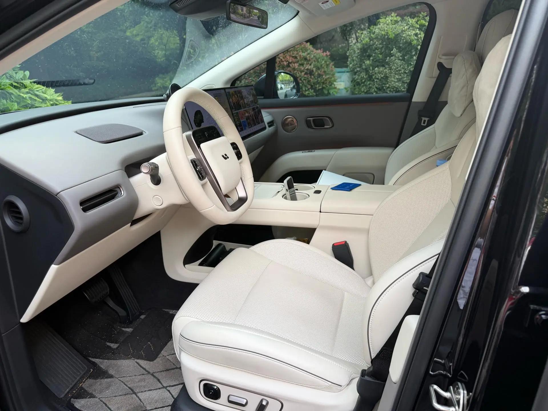 Li 2025 i8 Standard Edition Automatic 6