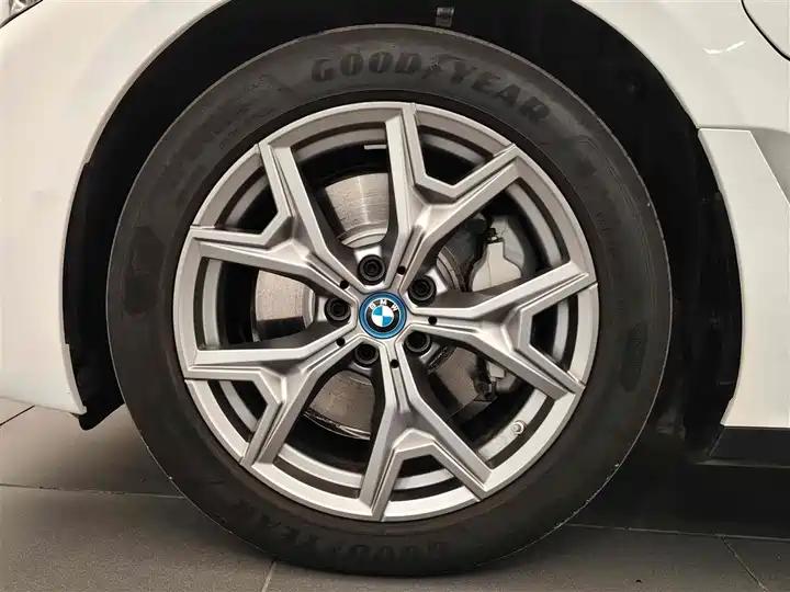 BMW i3 2024 eDrive 35 L 13