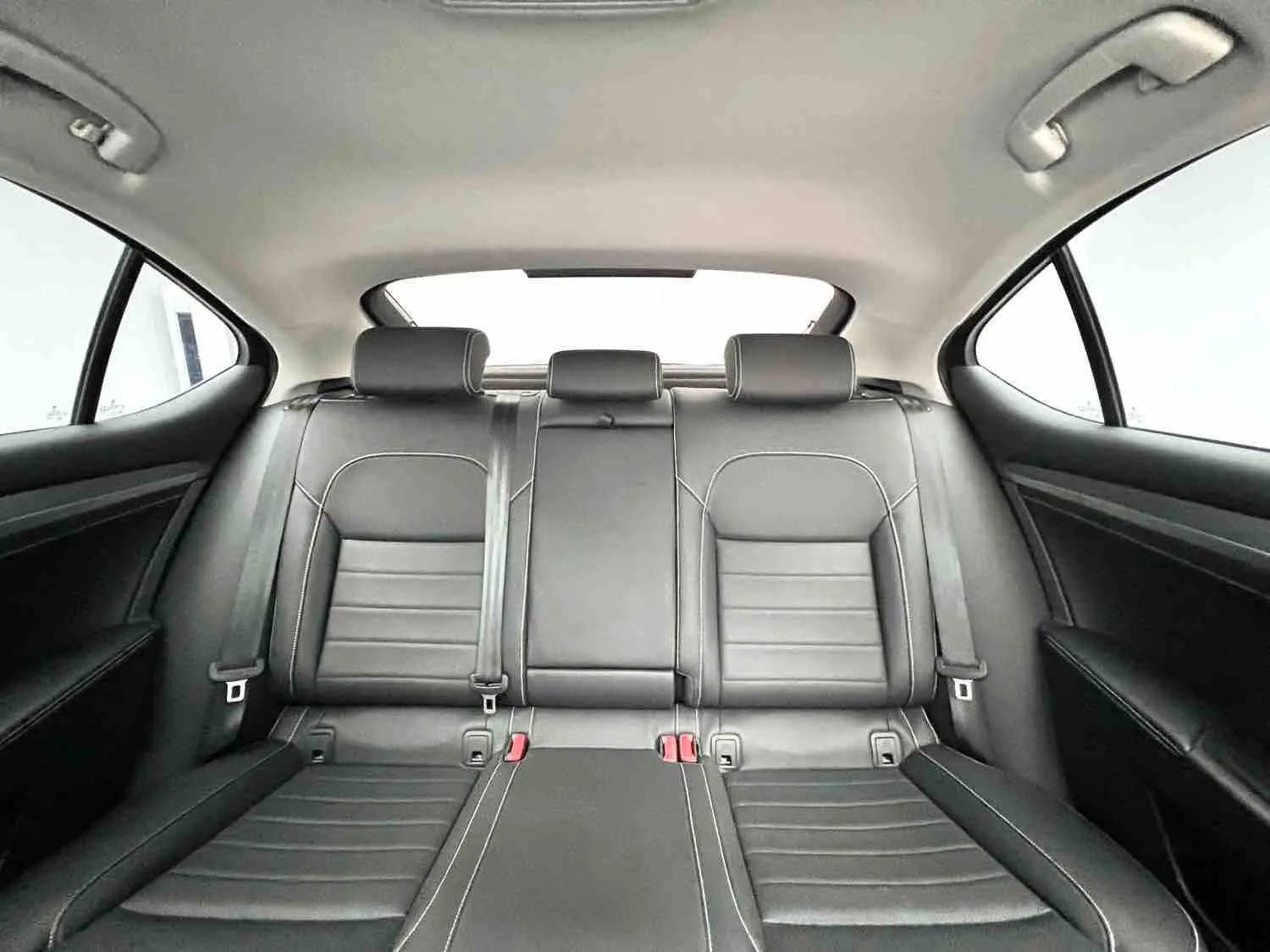 Express 2024 TSI280 DSG Premium Edition 13