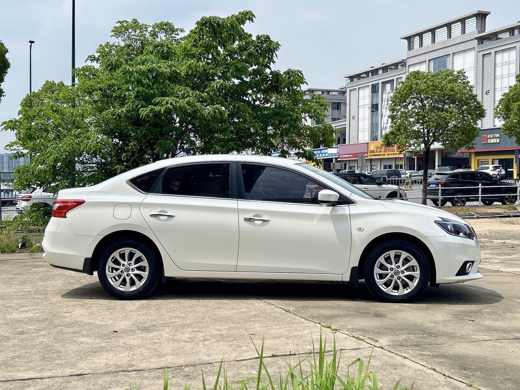 Xuanyi 2022 Classic 1.6XE CVT Comfort Edition 4