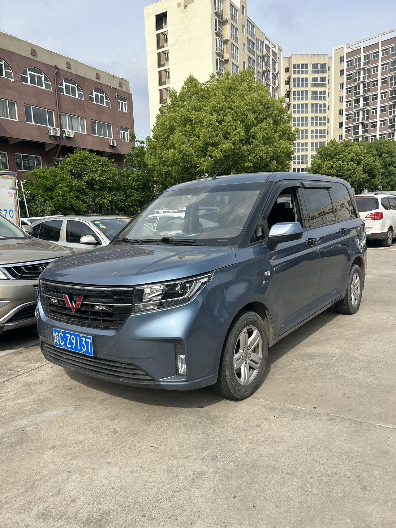 WuLing Hongguang PLUS 2019 1.5T Manual Luxury 7-seat