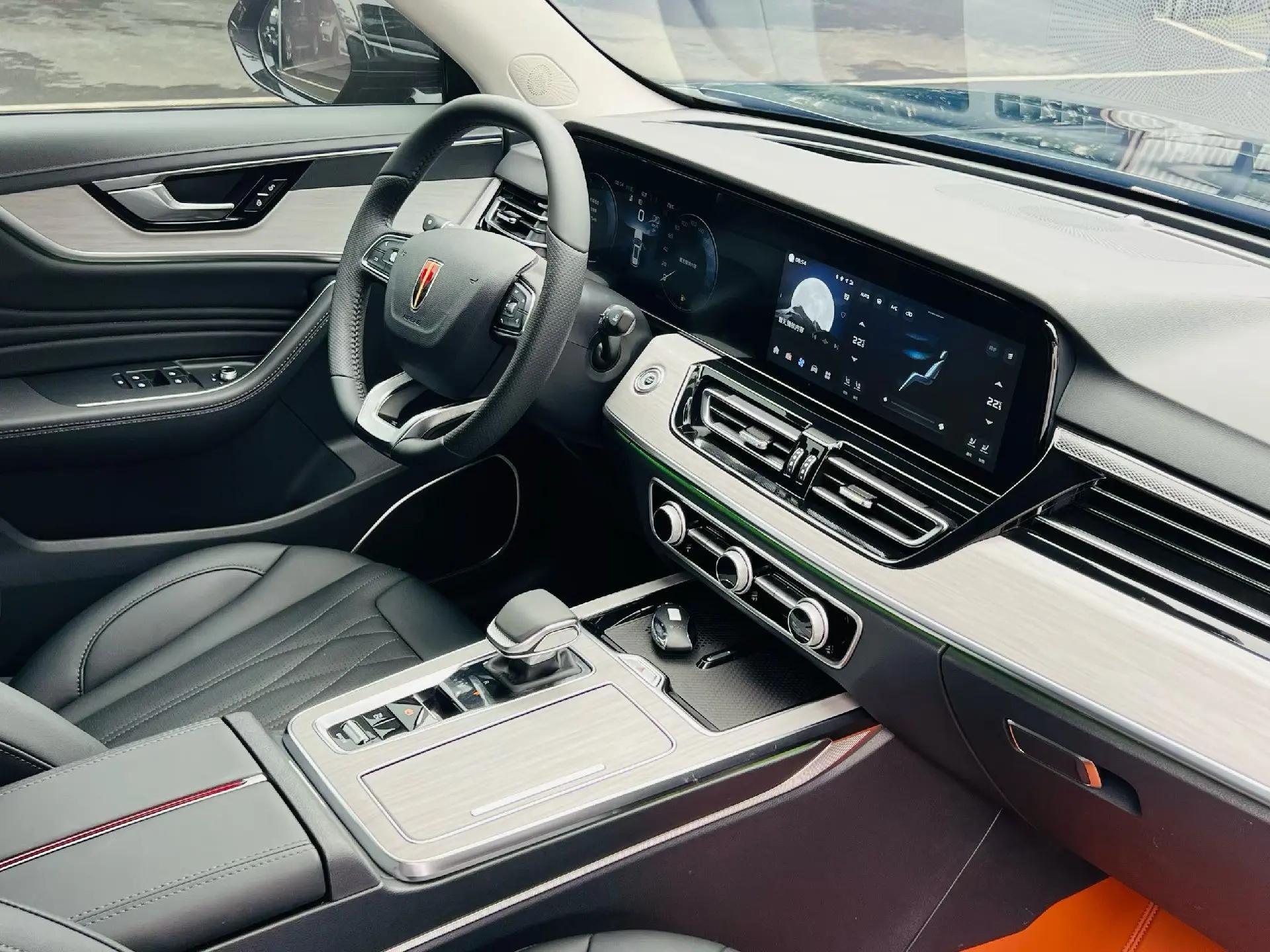 HongQi 2025 HS5 2.0T Two-Drive Flag Enjoy Pro Edition Automatic Gear 7