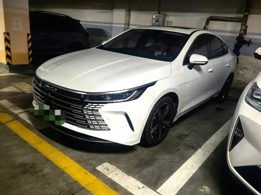 Qin PLUS 2021 DM-i 55KM Honorable Model