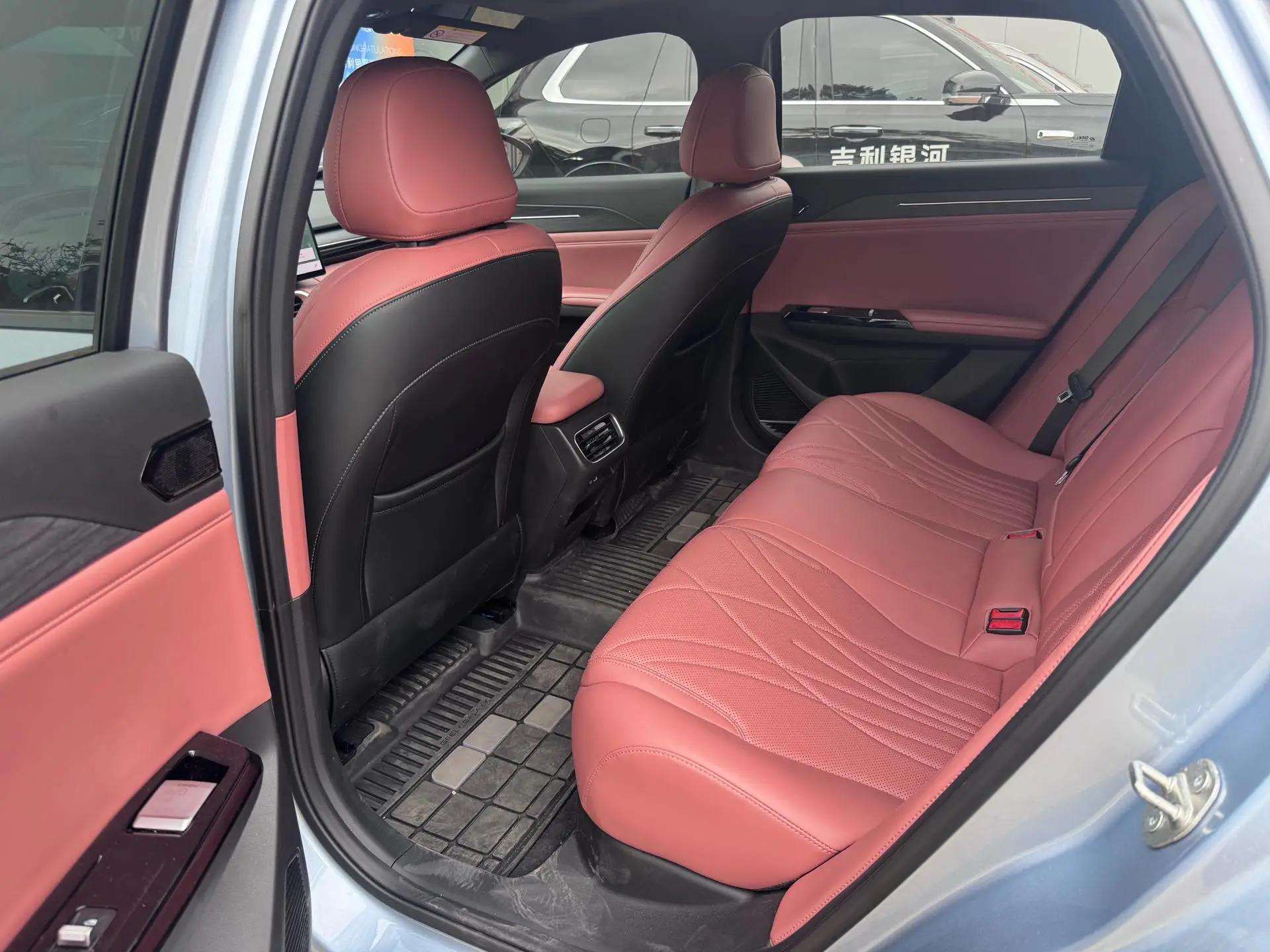 Geely Galaxy 2025 L6 EM-i 1.5 140km Starship Edition Automatic Gear 4
