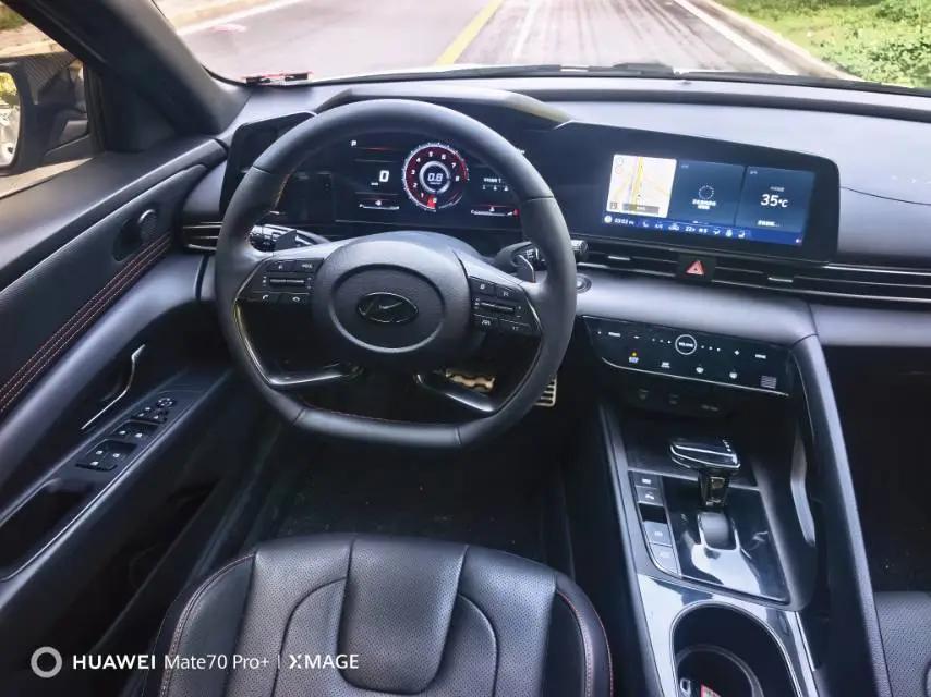 Elantra 2022 240TGDi DCT LUX Prestige Edition 15