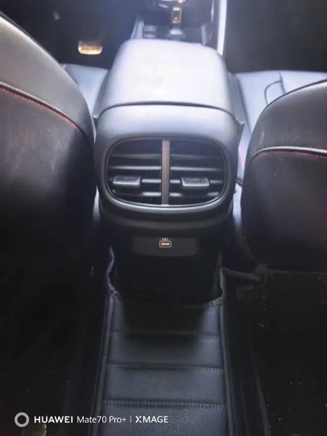 Elantra 2022 240TGDi DCT LUX Prestige Edition 18