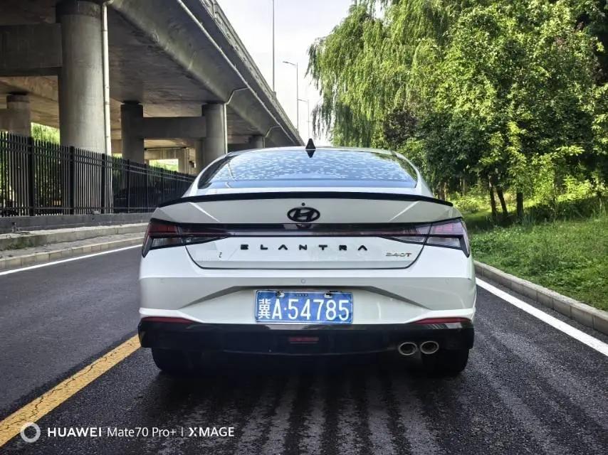 Elantra 2022 240TGDi DCT LUX Prestige Edition 4