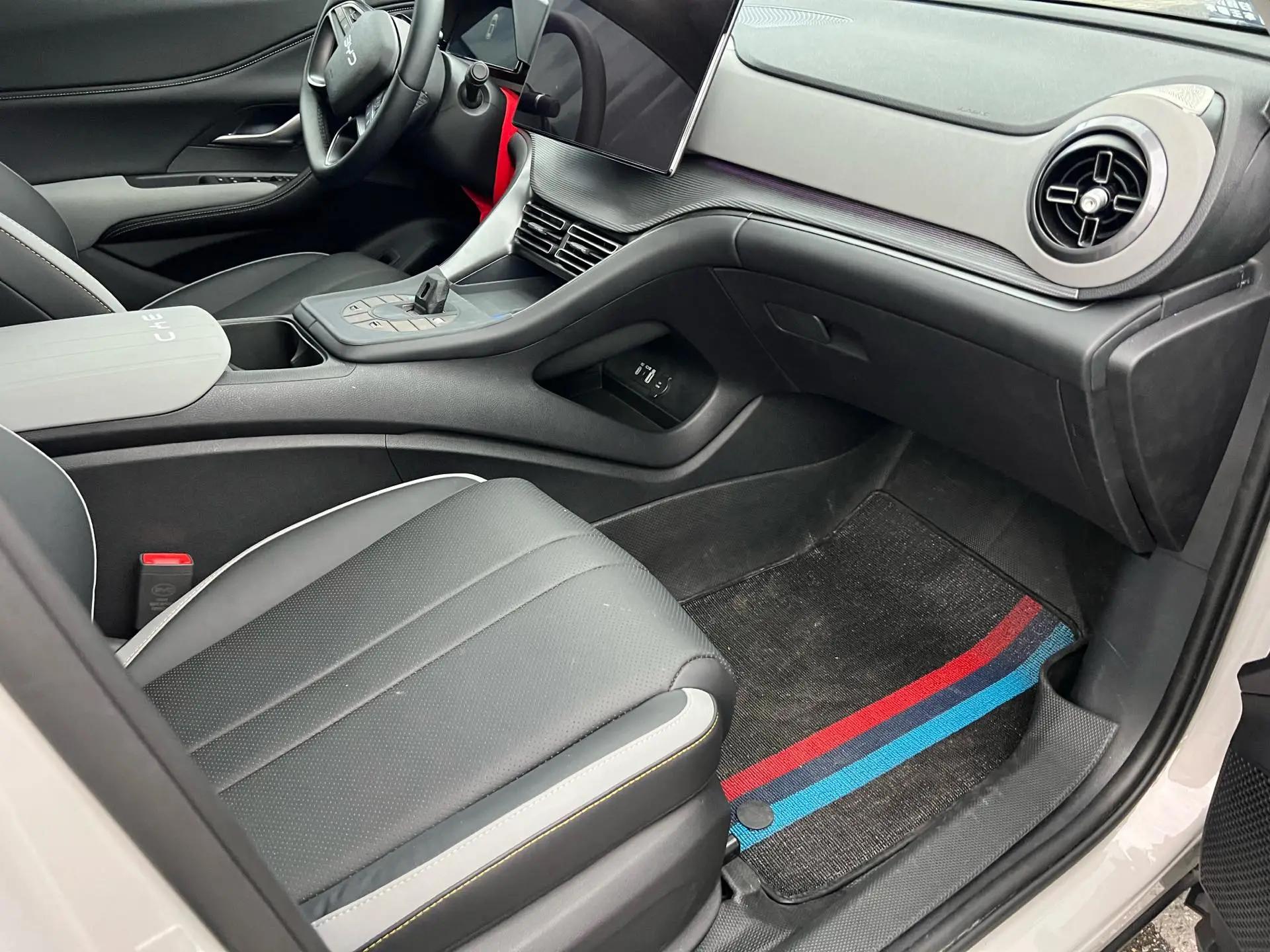 BYD Song PLUS New Energy 2025 Song PLUS DM-i 1.5 Stepless 75KM Luxury Automatic Gear 4