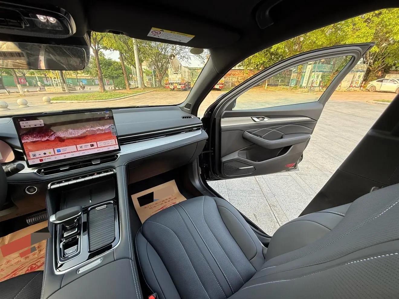 Geely 2025 Xingrui 1.5TD Oriental Yao Kunlun Edition Automatic 11
