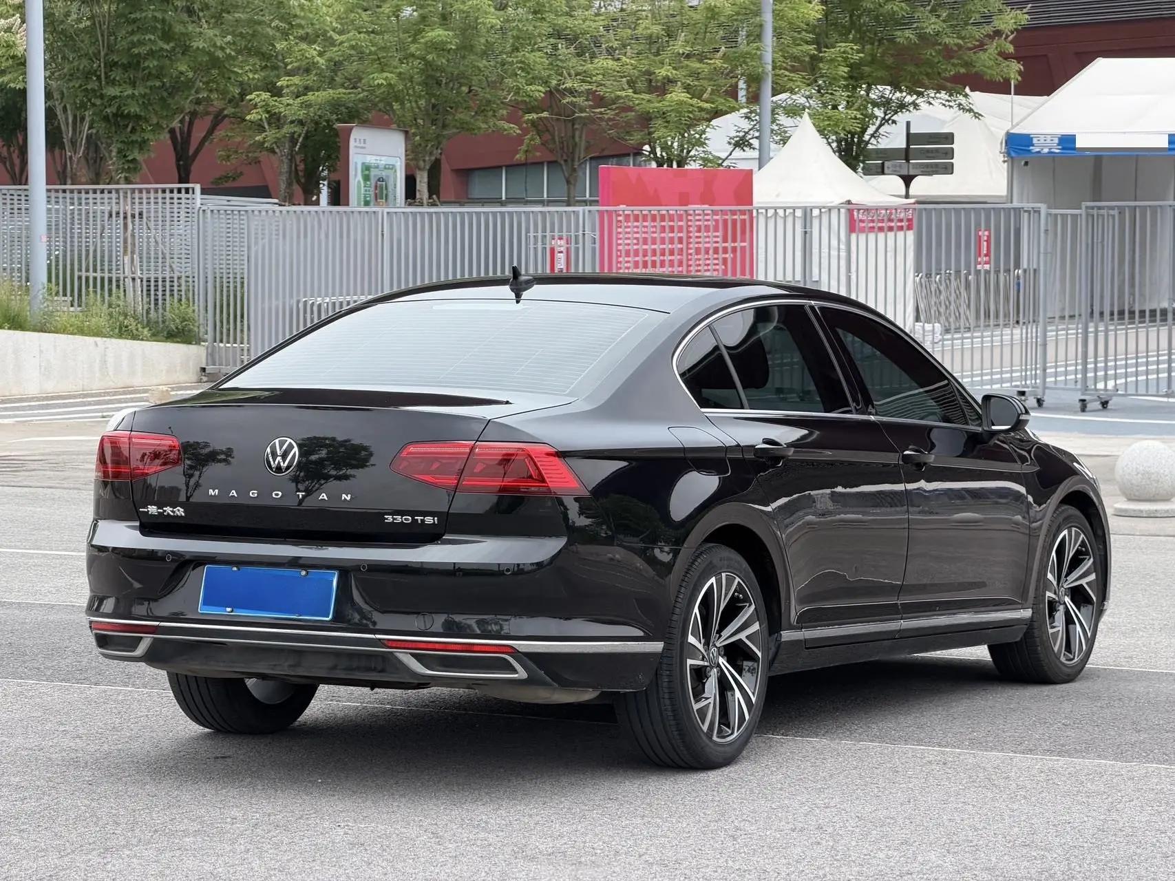 Magotan 2020 330TSI DSG Luxury Model 9