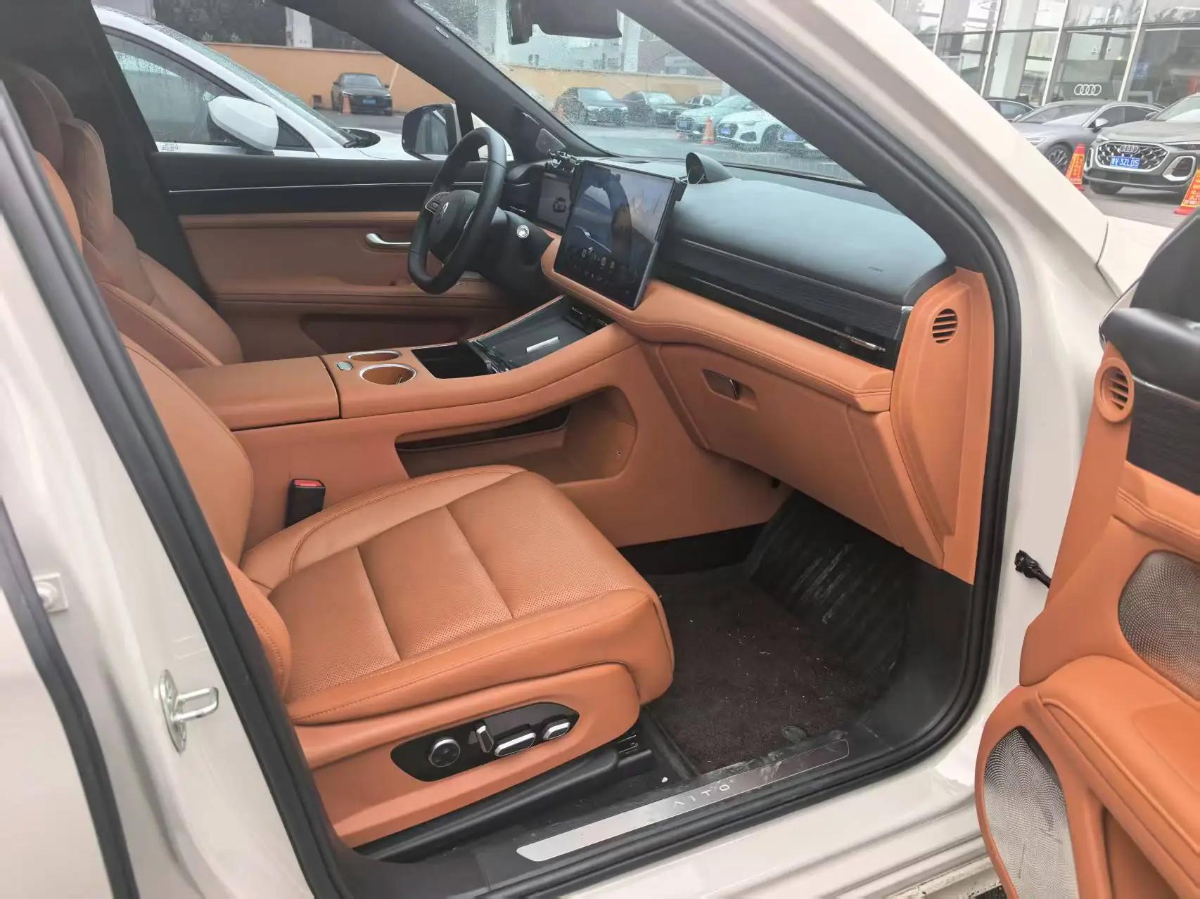 AITO 2025 AITO M5 extended-range Ultra rear-drive automatic gear 3