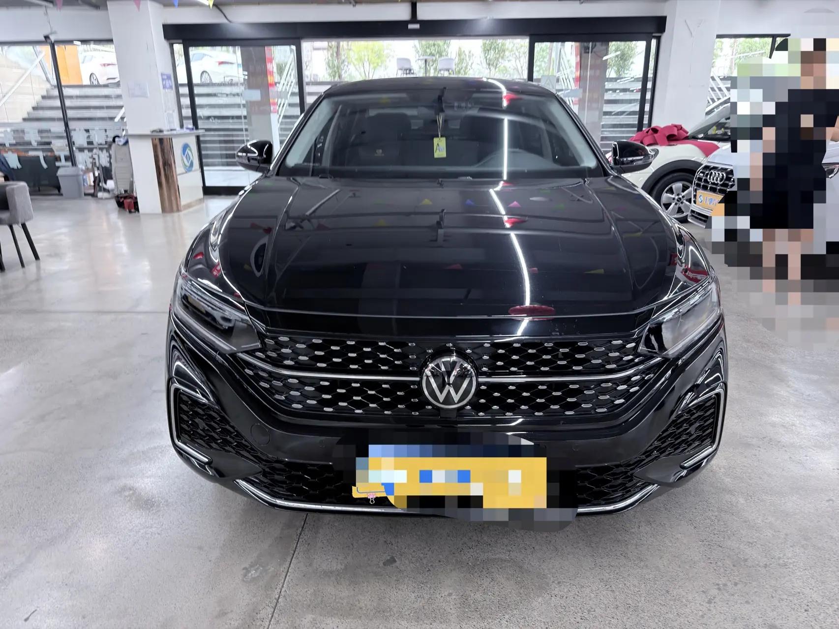Volkswagen 2025 Passat 2.0TSI 380TSI Outstanding Edition Starry Dragon Edition Automatic 2