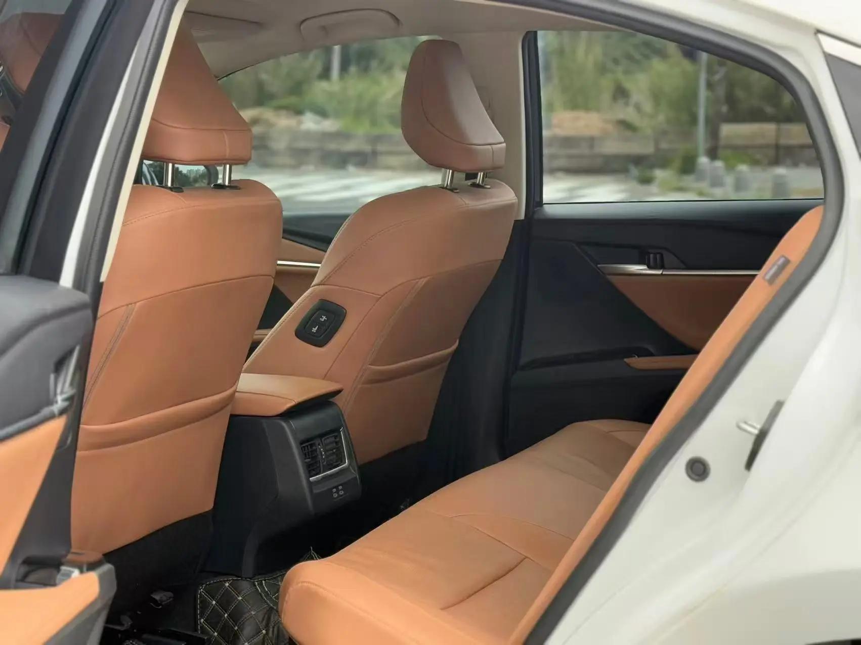Toyota 2024 Camry Dual Engine 2.0HGVP Stepless Deluxe Automatic Gear 5