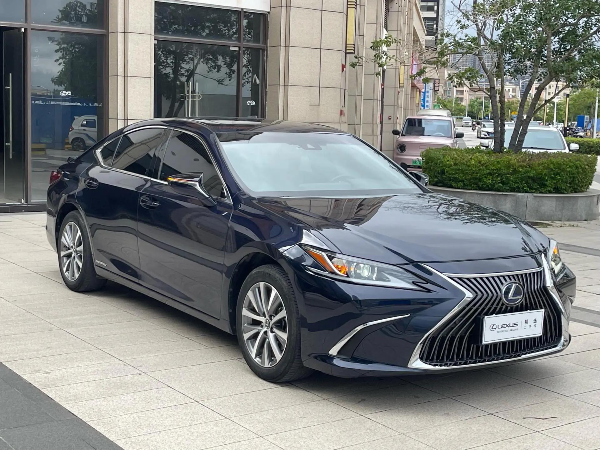 Lexus ES 2020 300h Excellent Edition 2