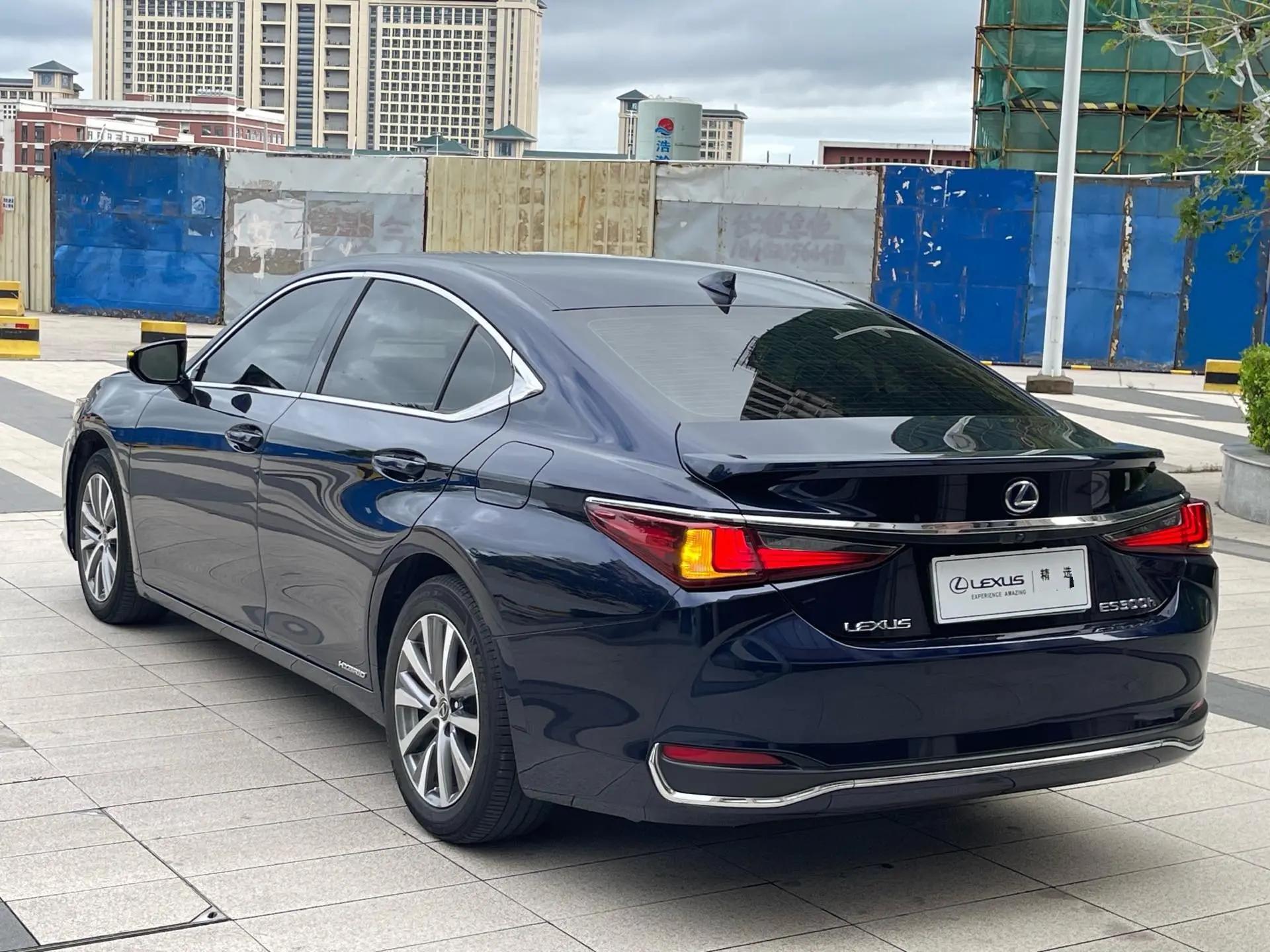 Lexus ES 2020 300h Excellent Edition 4