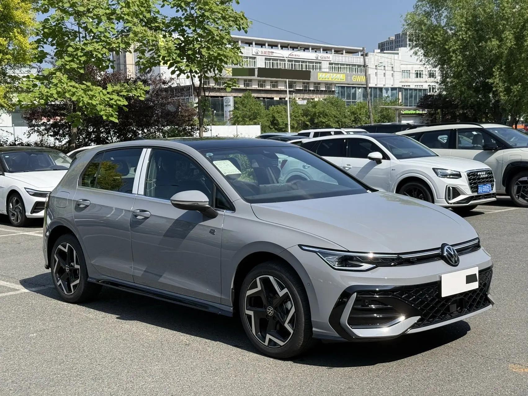 大众 2025款 高尔夫8 R-Line 1.5TSI 300TSI(改款) 自动挡 3