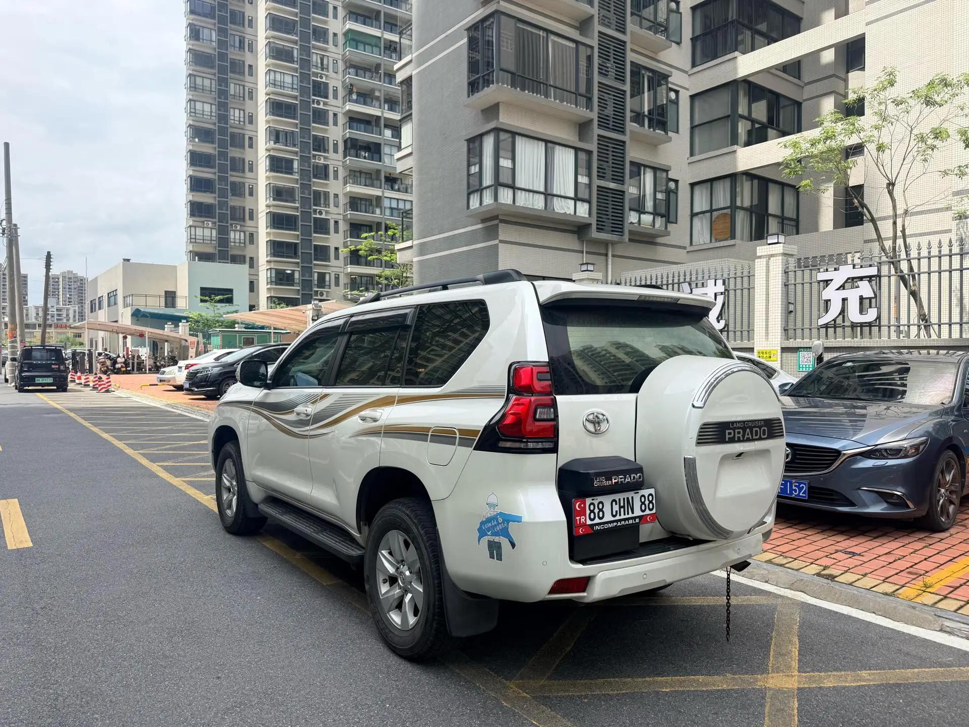 Prado (Imported) 2014 2.7L Automatic Standard Edition 7