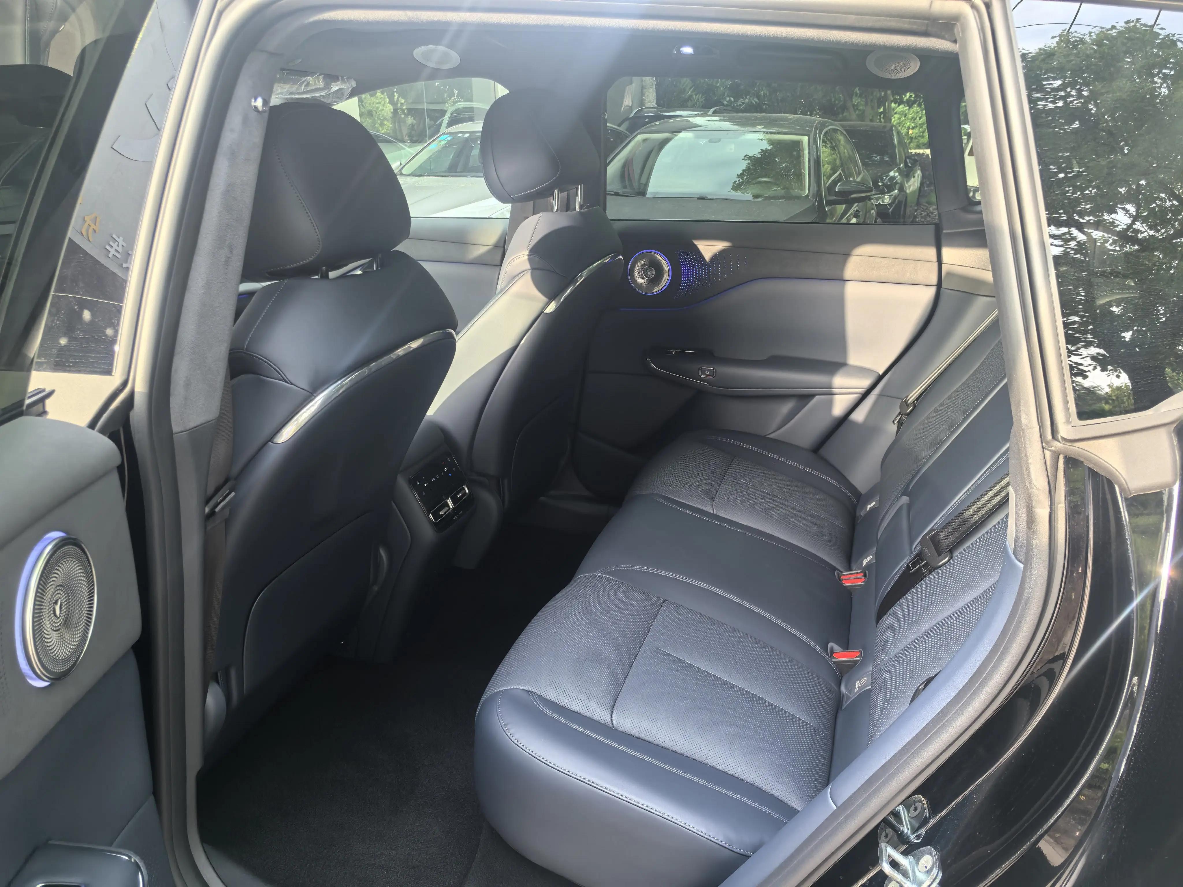 Voyah 2025 bosom friends rear drive dry Kun version of automatic gear 6