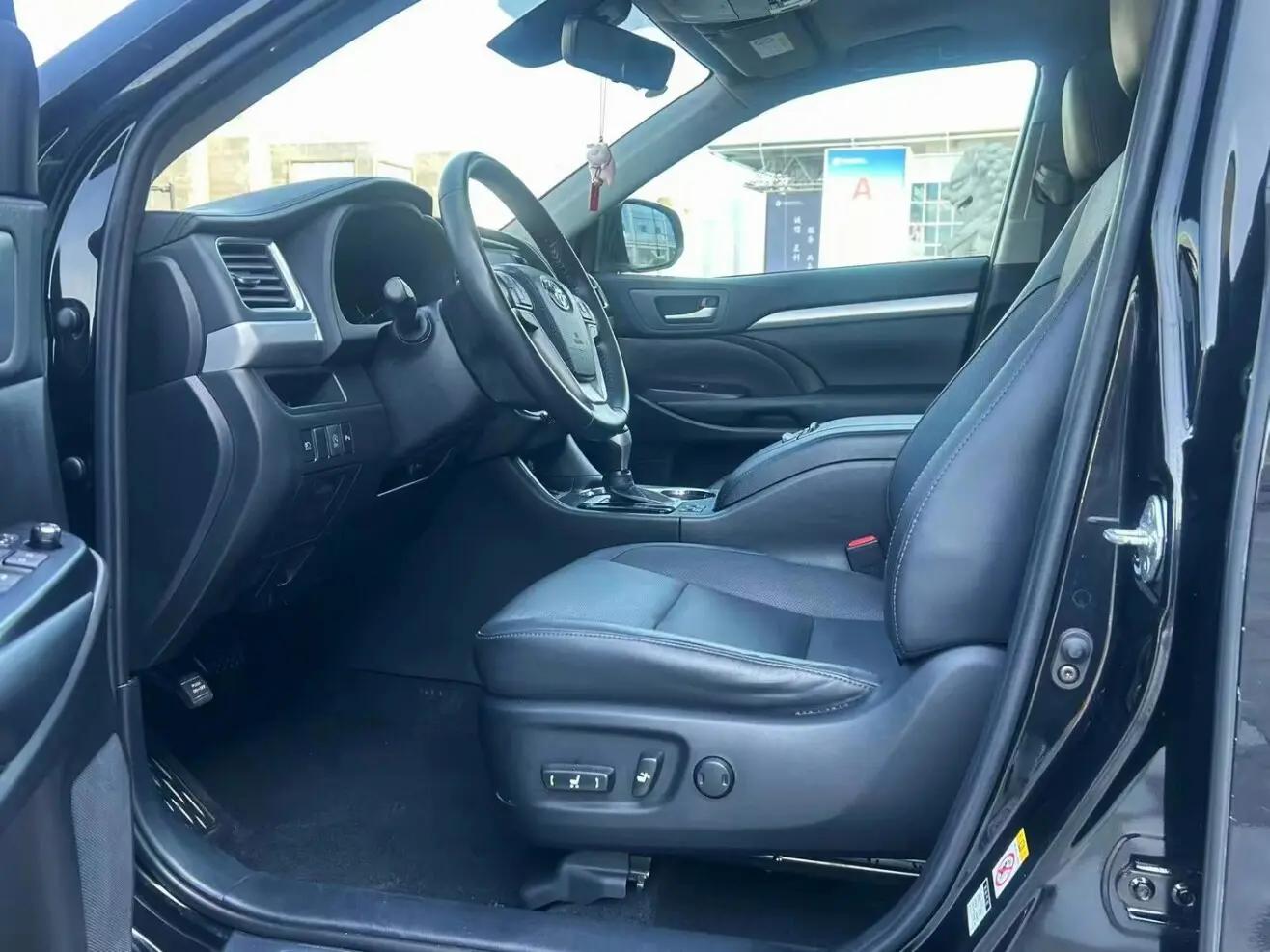 Highlander 2021 2.0T Four-Wheel-Drive Luxury 7-Seater 3