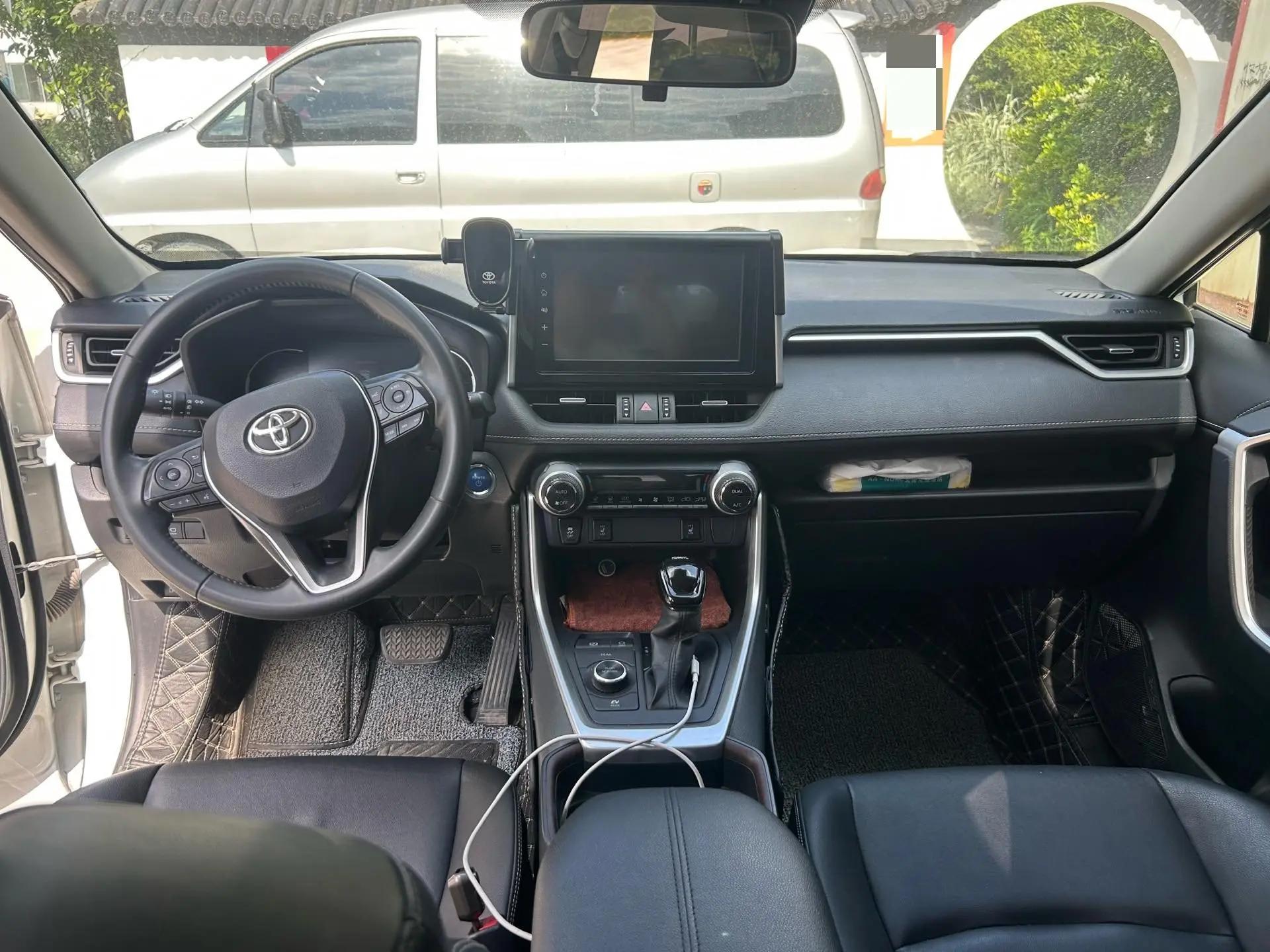 RAV4 RongFang 2020 Dual Engine 2.5L CVT Four-wheel Drive Elite PLUS Edition 6