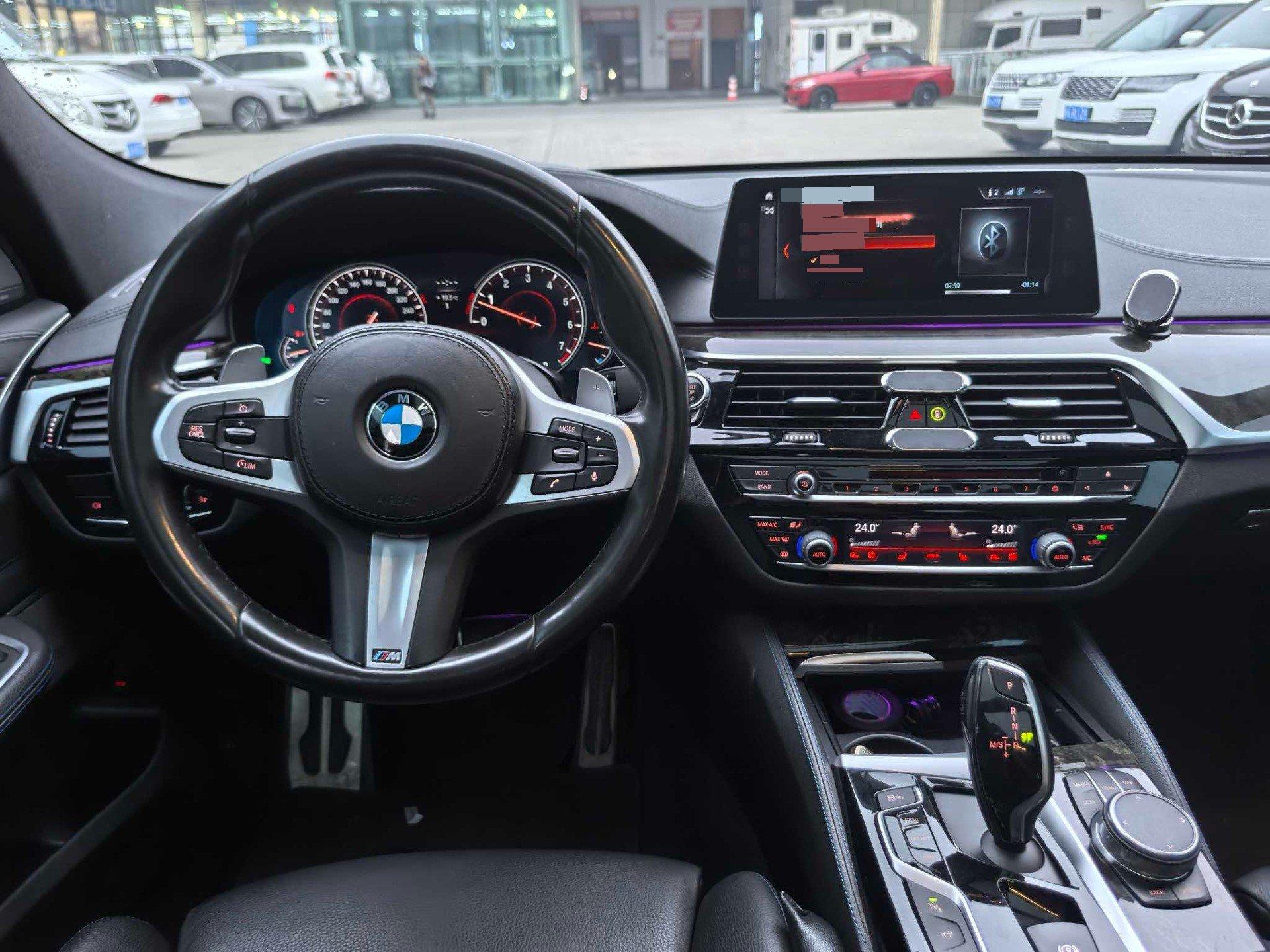 BMW 6 GT 2020 630i M sports suit 6