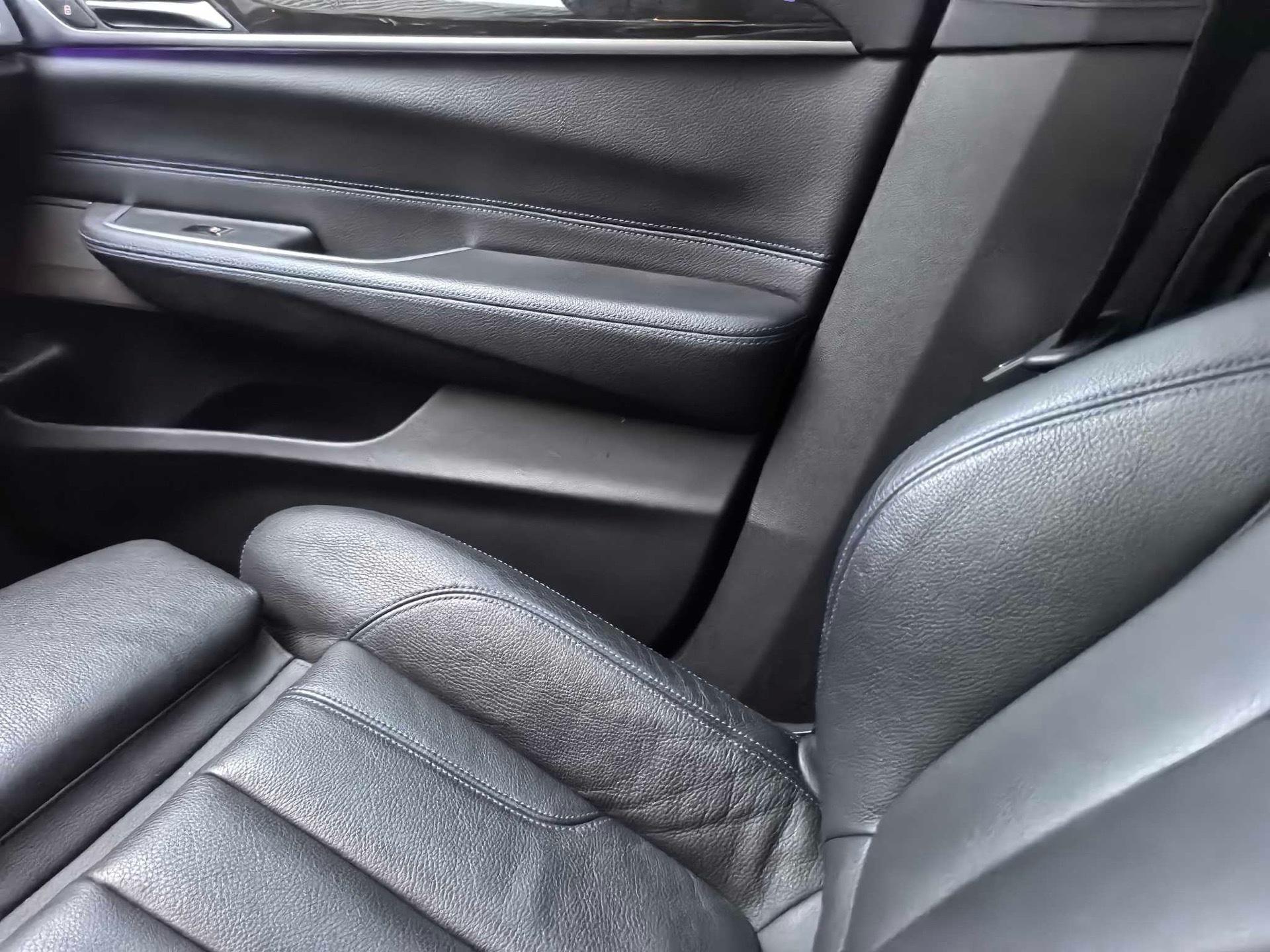 BMW 6 GT 2020 630i M sports suit 7