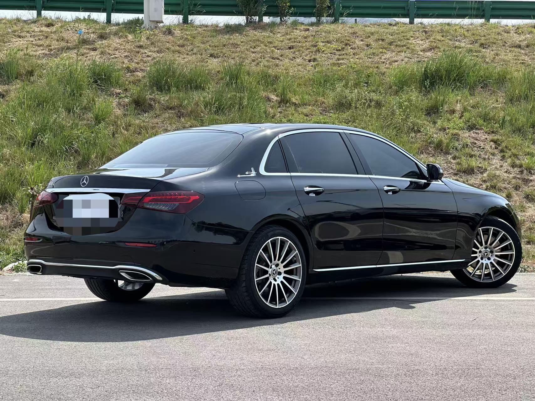 Mercedes Benz E-Class 2022 to E 300 L Luxury 9