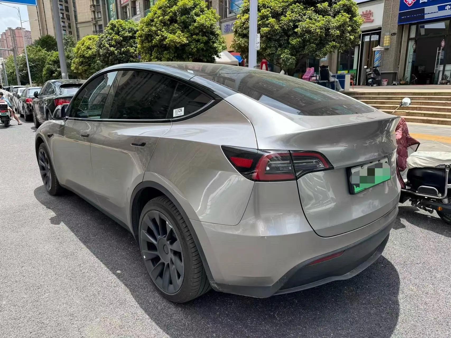 Model Y 2024 long-range all-wheel drive 4