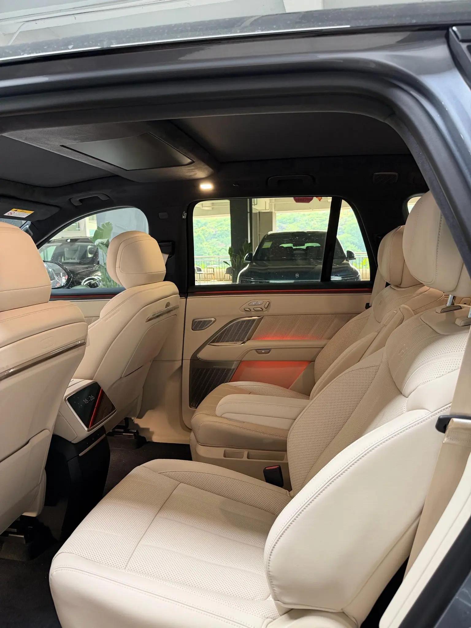 ONVO 2026 L90 Ultra six-seat automatic gear 11